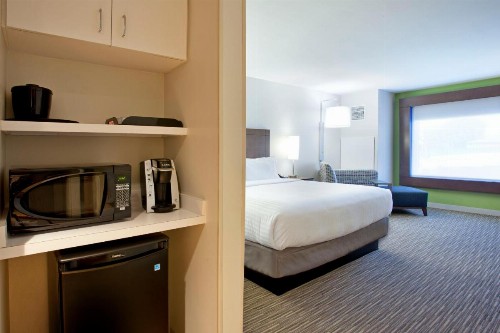 Holiday Inn Express Hotel & Suites Austin Downtown an IHG Hotel - image 14