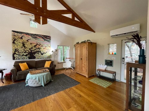 Lake Austin Luxury Guesthouse Cabin & Suite Retreat - image 15