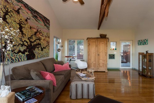Lake Austin Luxury Guesthouse Cabin & Suite Retreat - image 17