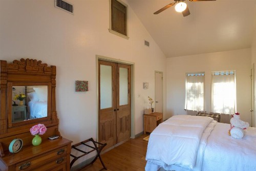 Lake Austin Luxury Guesthouse Cabin & Suite Retreat - image 30