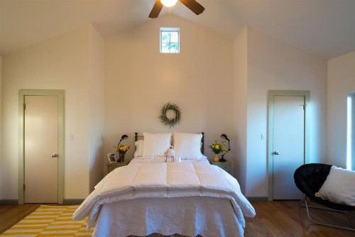 Lake Austin Luxury Guesthouse Cabin & Suite Retreat - image 33