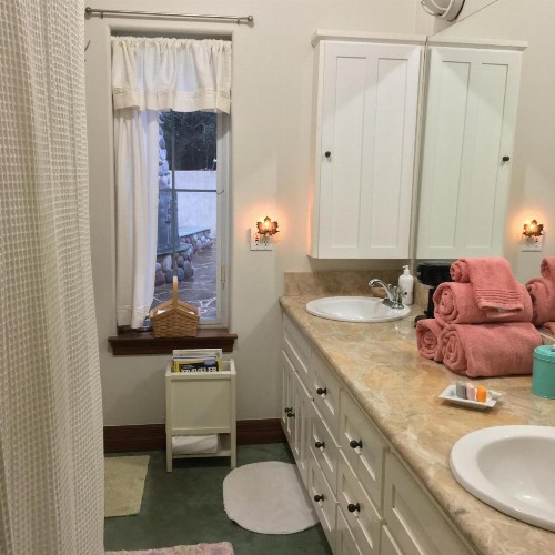 Lake Austin Luxury Guesthouse Cabin & Suite Retreat - image 46