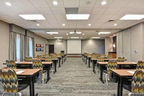 Homewood Suites TechRidge Parmer @ I-35 - image 4