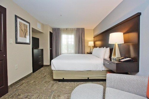 Staybridge Suites Austin South Interstate Hwy 35 an IHG Hotel - image 11