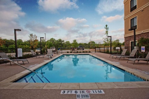 Staybridge Suites Austin South Interstate Hwy 35 an IHG Hotel - image 27