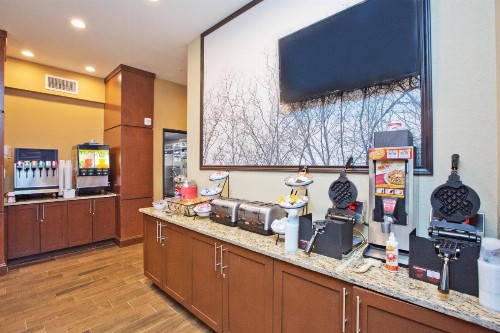 Staybridge Suites Austin South Interstate Hwy 35 an IHG Hotel - image 5