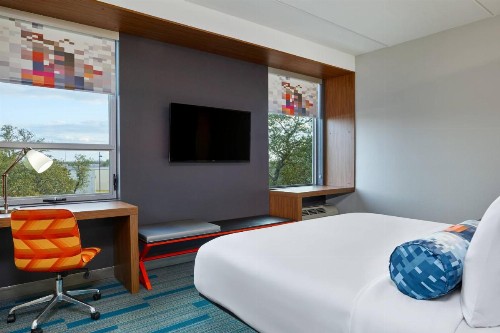 Aloft Austin Northwest - image 9