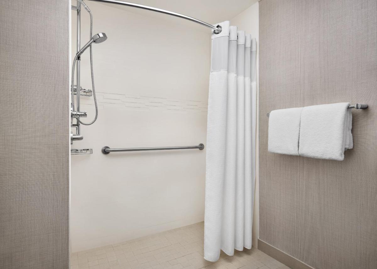 Residence Inn by Marriott Austin Airport - image 2