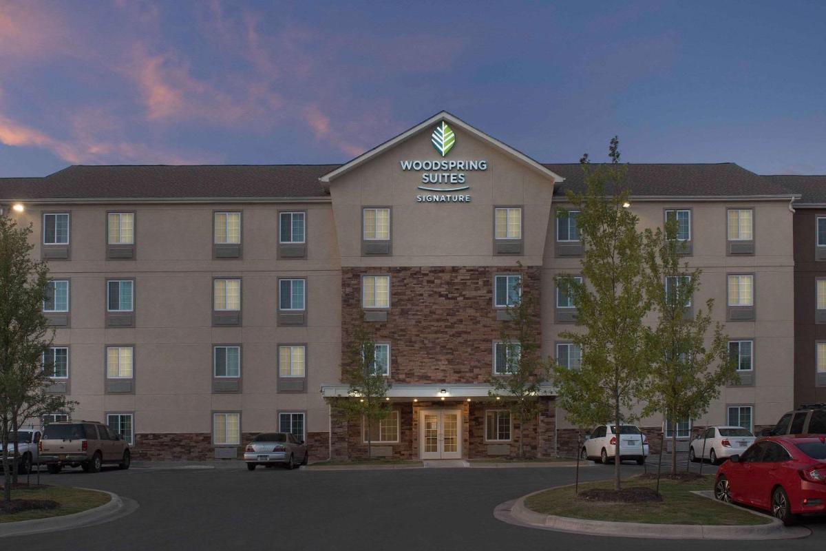 WoodSpring Suites Austin South Central I-35 - image 4