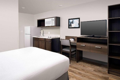 WoodSpring Suites Austin South Central I-35 - image 8