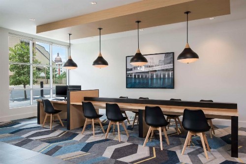 Hyatt House Austin/Downtown - image 12