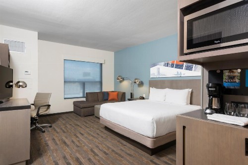 Hyatt House Austin/Downtown - image 20