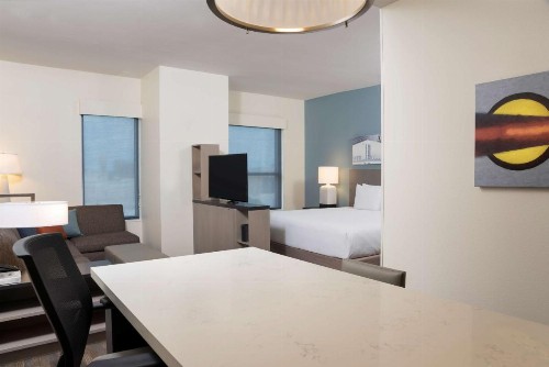 Hyatt House Austin/Downtown - image 21