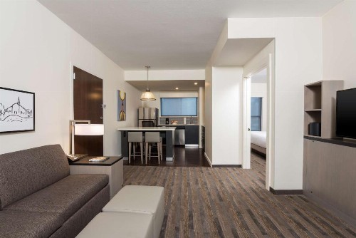 Hyatt House Austin/Downtown - image 22