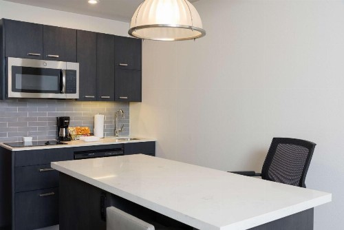 Hyatt House Austin/Downtown - image 23