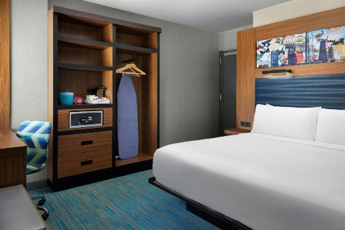 Aloft Austin Downtown - image 10
