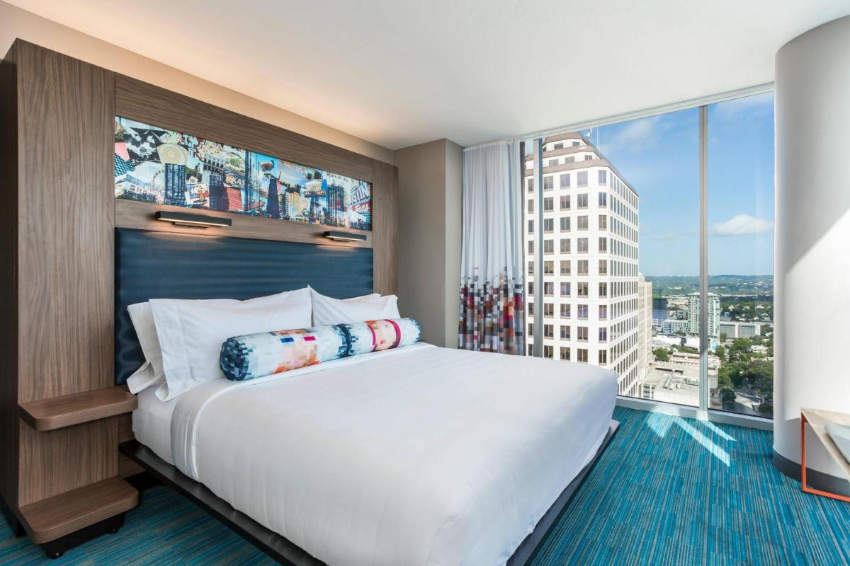 Aloft Austin Downtown - image 6