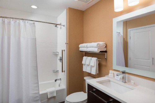 Towneplace Suites By Marriott Austin North/Lakeline - image 14