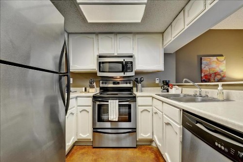 Littlefield Lofts #506 - image 4