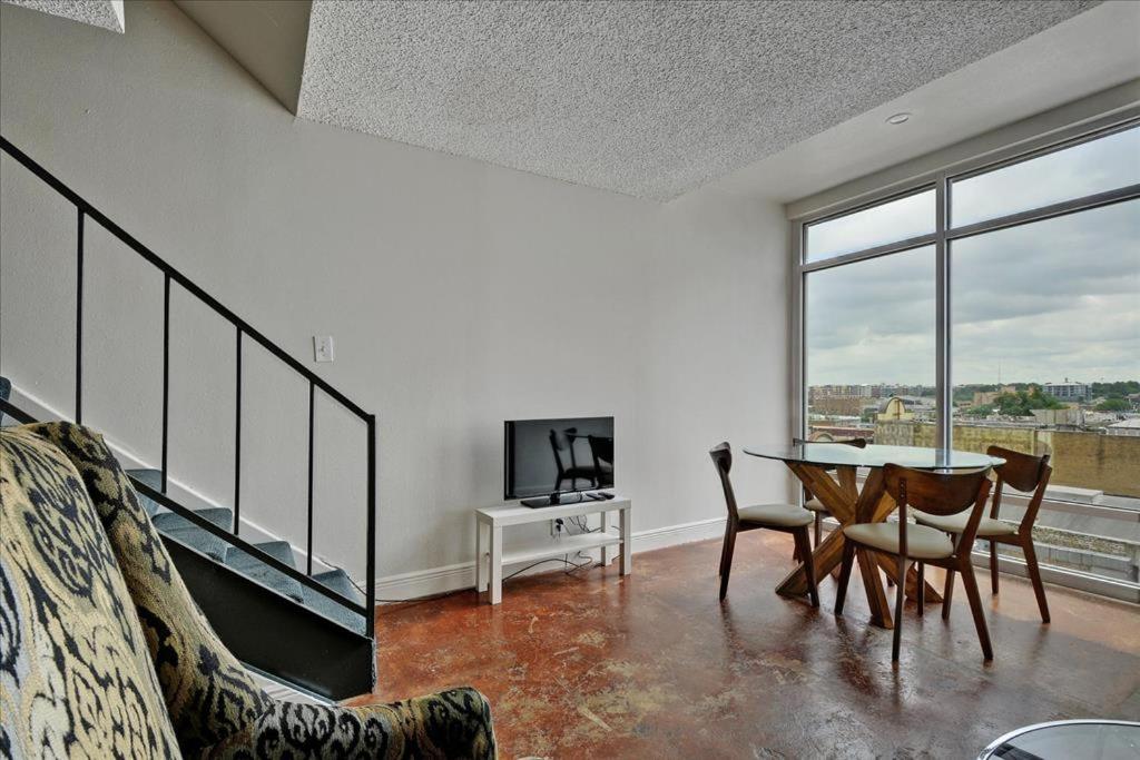 Littlefield Lofts #707 - main image