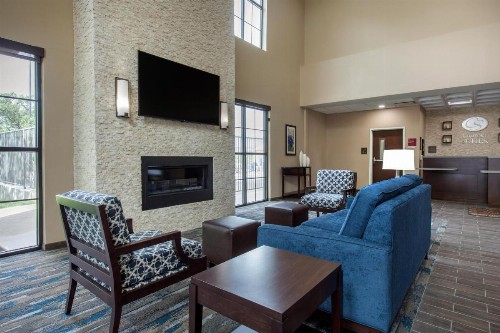 Comfort Suites - South Austin - image 8