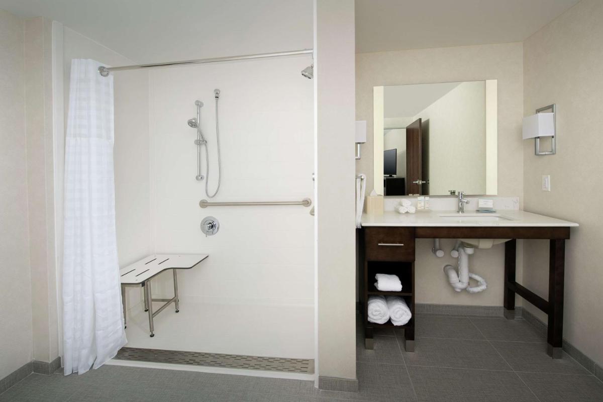 Homewood Suites by Hilton Austin Downtown - image 4