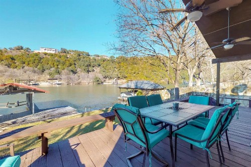 Waterfront Wonder - image 1