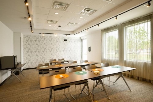 Aloft Austin Airport - image 23