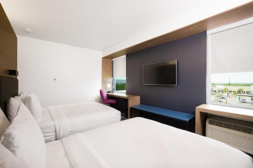 Aloft Austin Airport - image 33