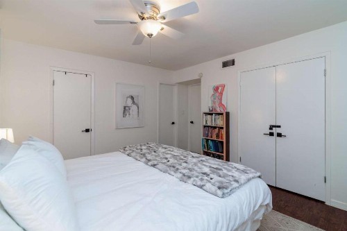 Newning 1BR Condo with pool - image 8