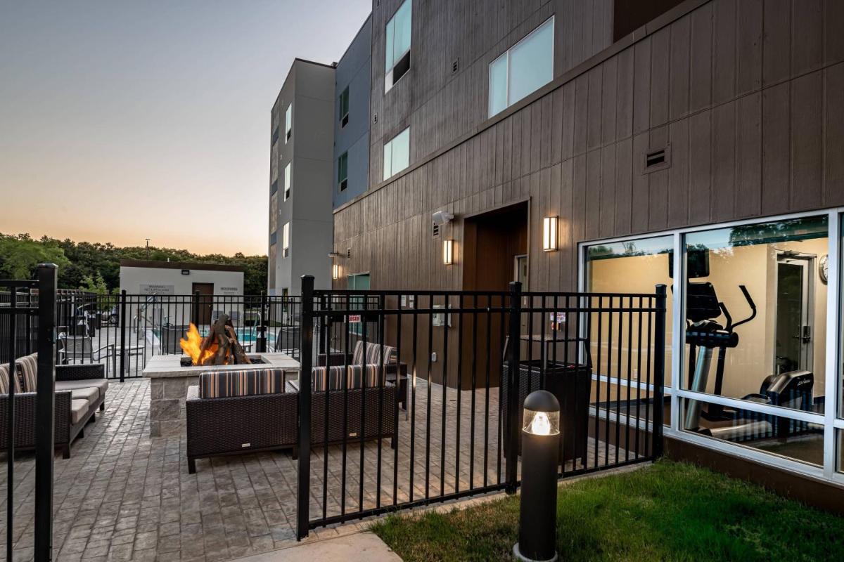 TownePlace Suites Austin South - image 6