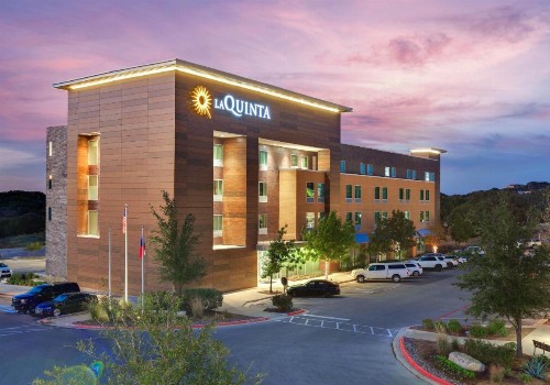 La Quinta Inn & Suites by Wyndham Lakeway - image 26