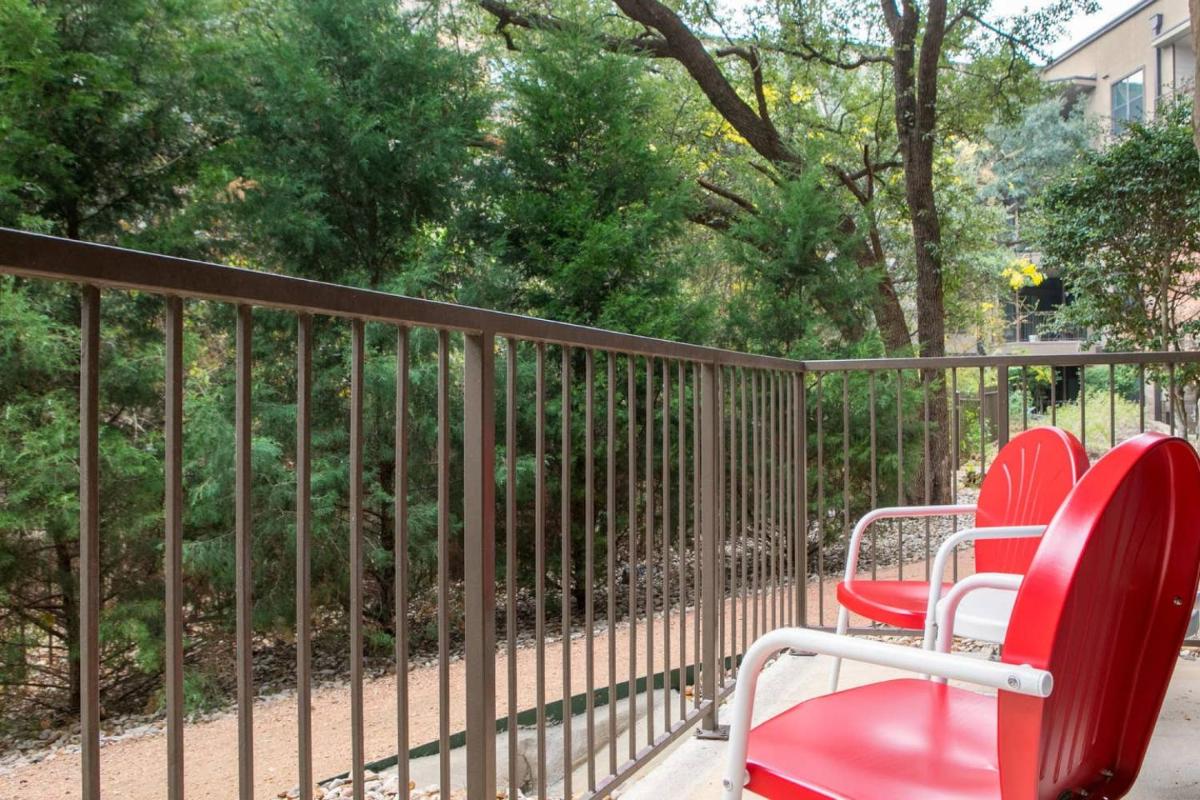 WanderJaunt - North Austin Apartments - image 4