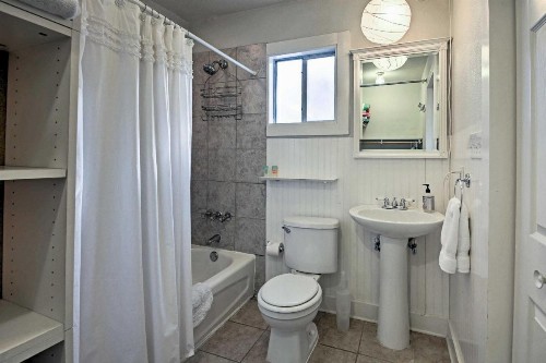 Trendy Austin Soul Home Steps to South Congress! - image 6