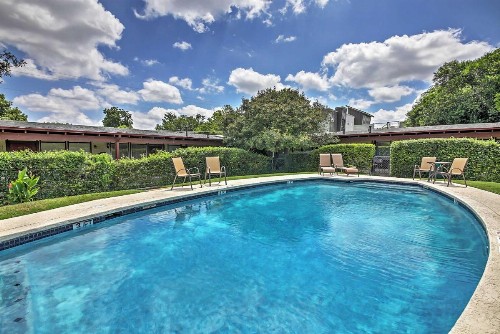 Modern Austin Condo with Pool Less Than 5 Mi to Downtown! - image 9