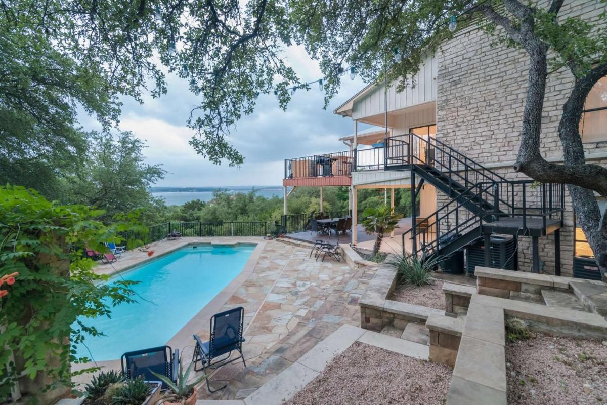 Mountain Trail Retreat - main image