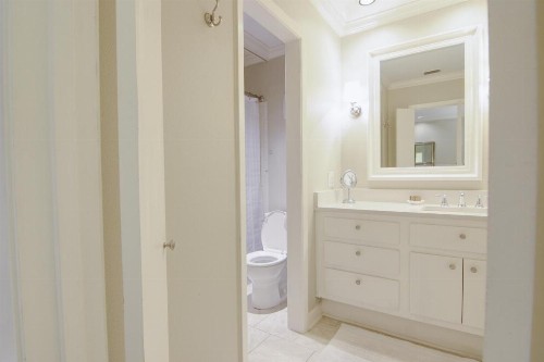 Tarrytown Retreat - image 10