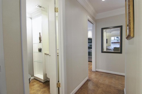Tarrytown Retreat - image 9