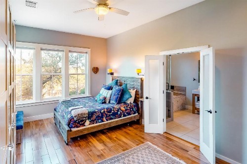 Hill Country Haven - image 11