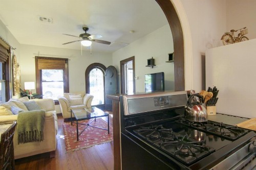 Keasbey Cottage - image 3