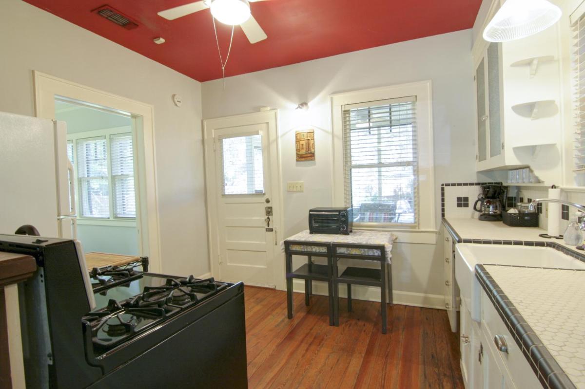 Keasbey Cottage - image 5