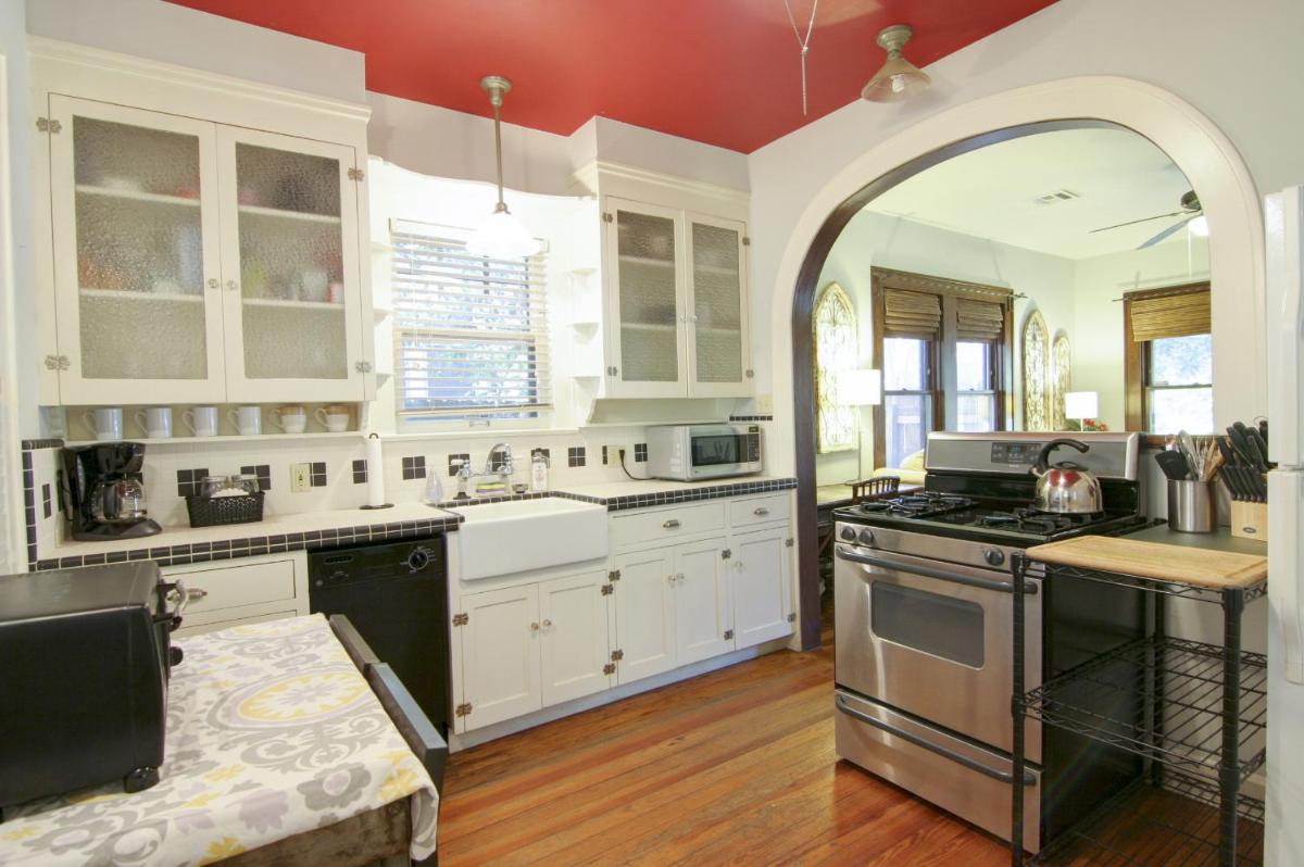Keasbey Cottage - image 7