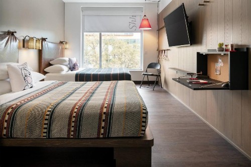 Moxy Austin - University - image 20
