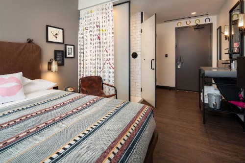 Moxy Austin - University - image 36
