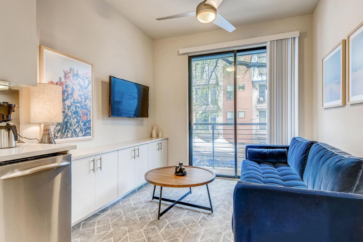 Sentral Studio Apt on East 6th St - image 7