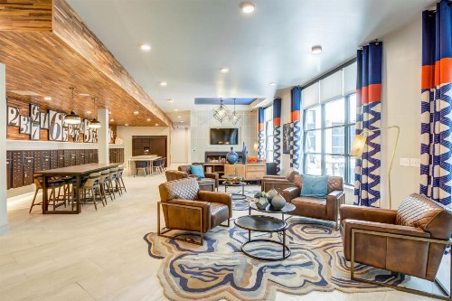 Sentral Studio Apt on East 6th St - image 8