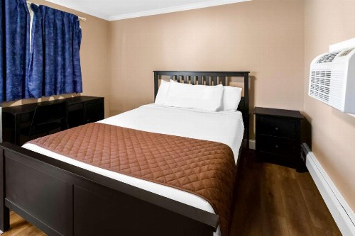Hollywood Motel - image 21