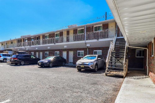 Hollywood Motel - image 6