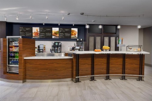 Courtyard by Marriott Miami Aventura Mall - image 26