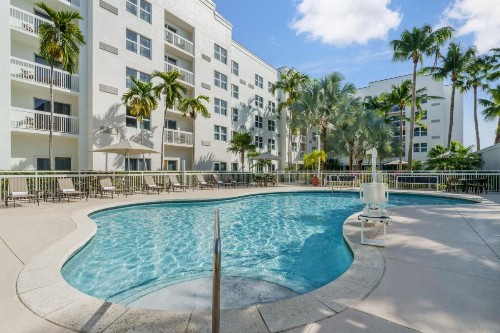 Courtyard by Marriott Miami Aventura Mall - image 28